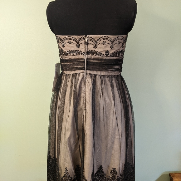 NWT David's Bridal Strapless Dress Size 10 - Picture 5 of 9